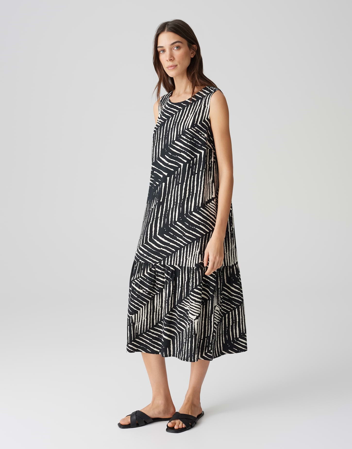 Opus Damen Kleider Black