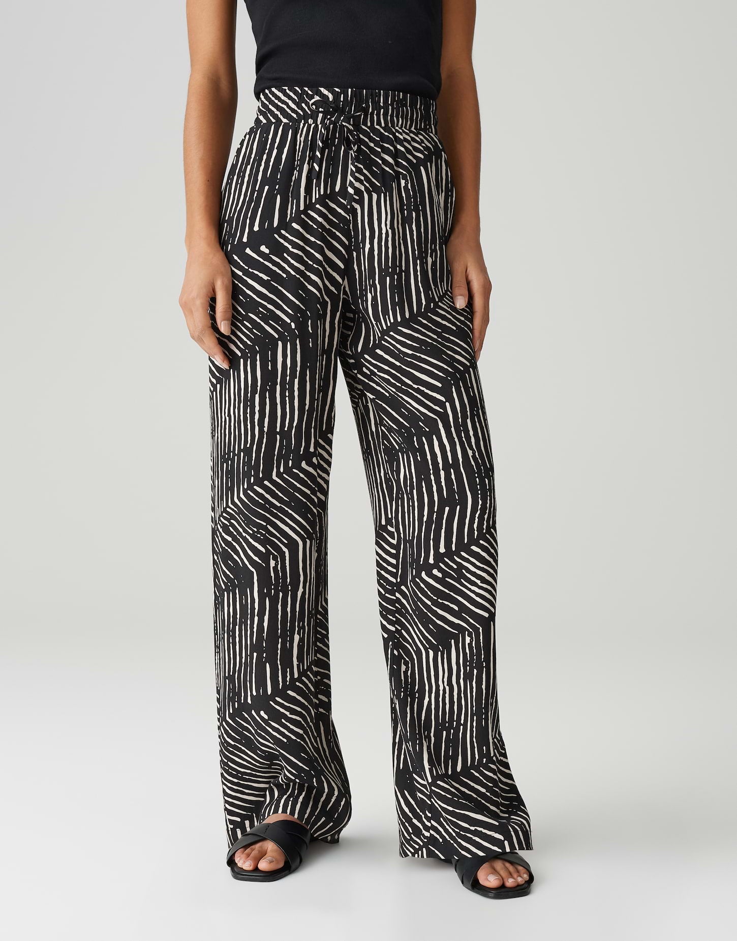 Opus Damen Hosen Black