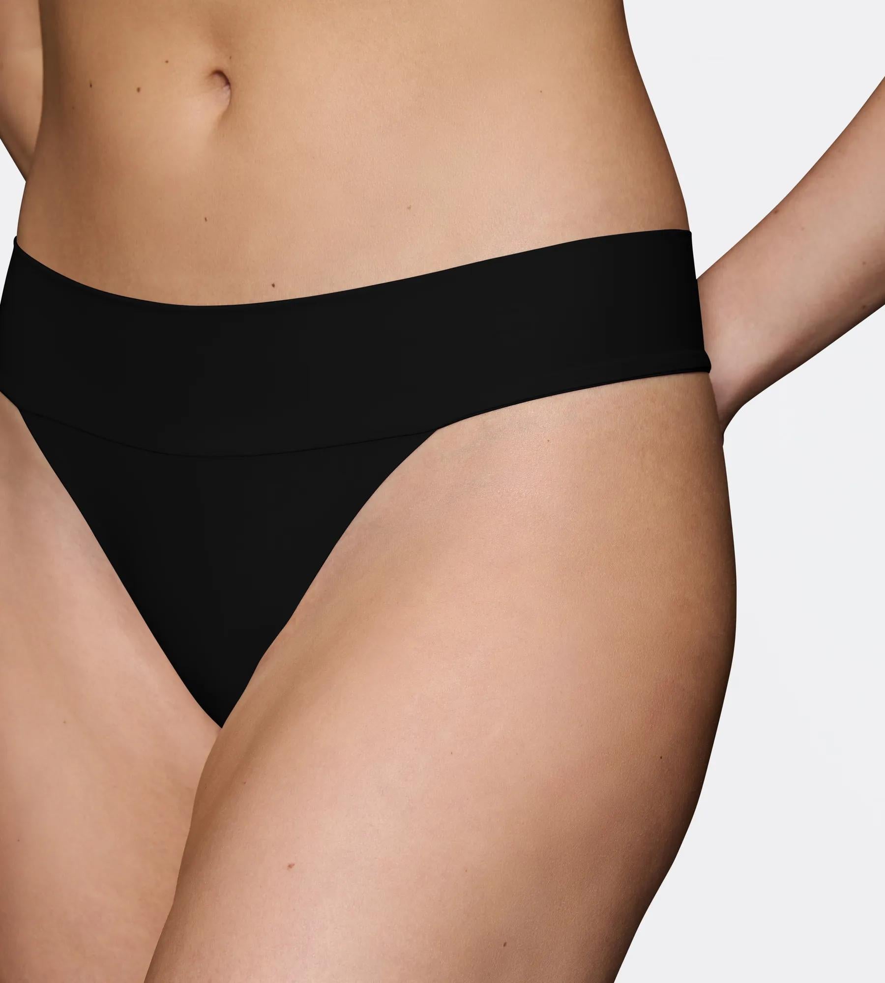 Triumph Slip Black