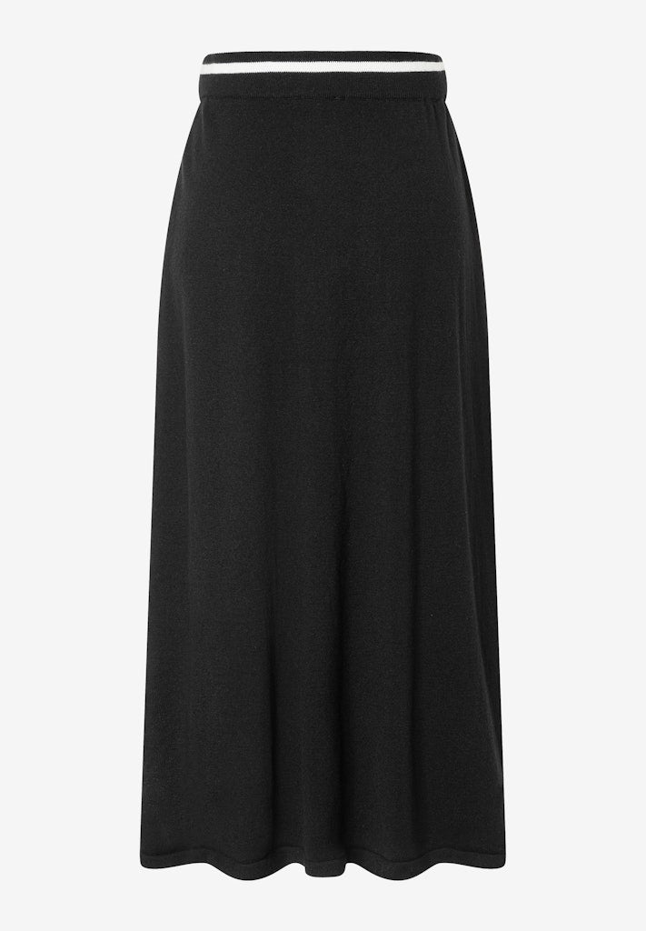 More & More Damen Kleider Black