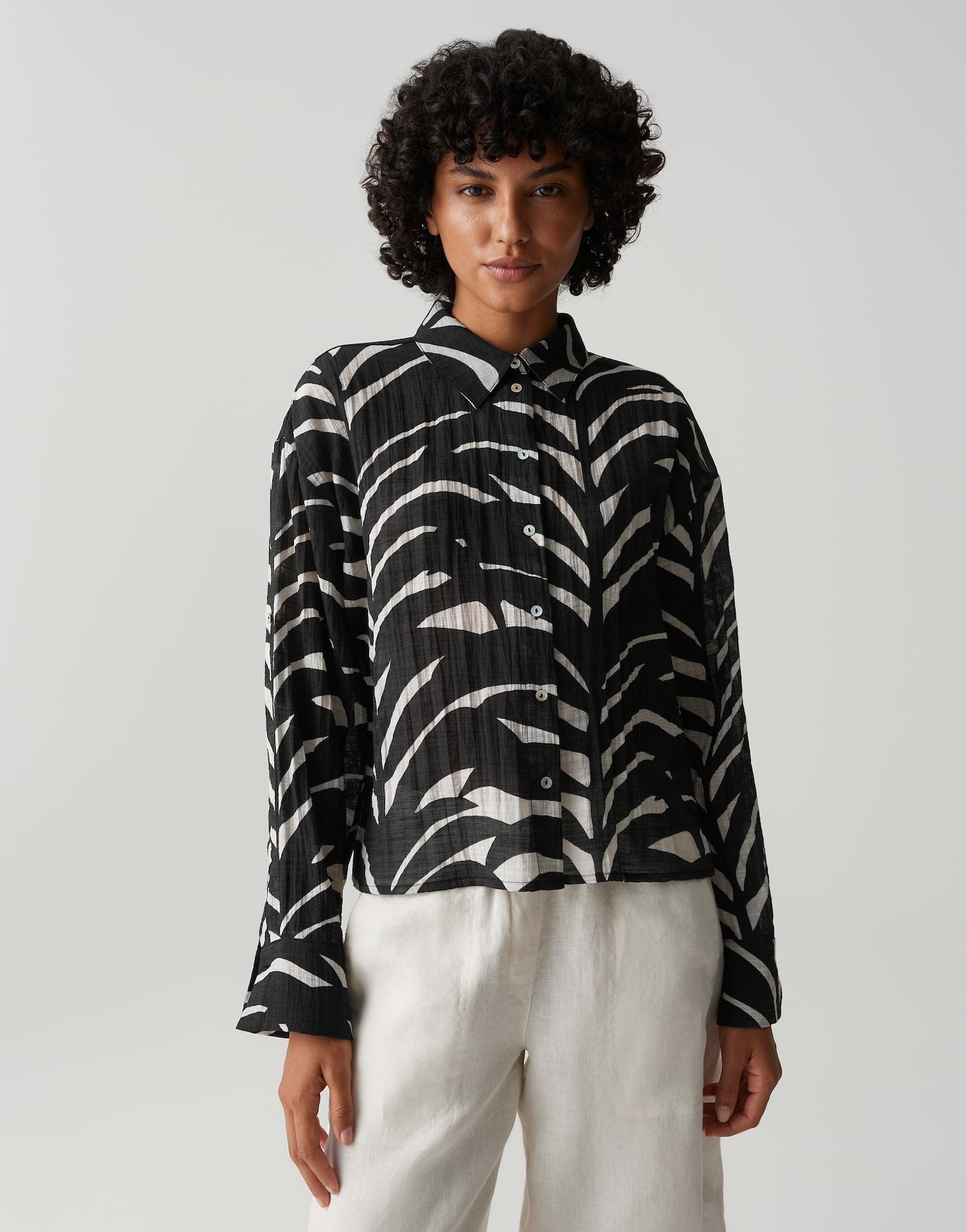 Opus Damen Blusen Black