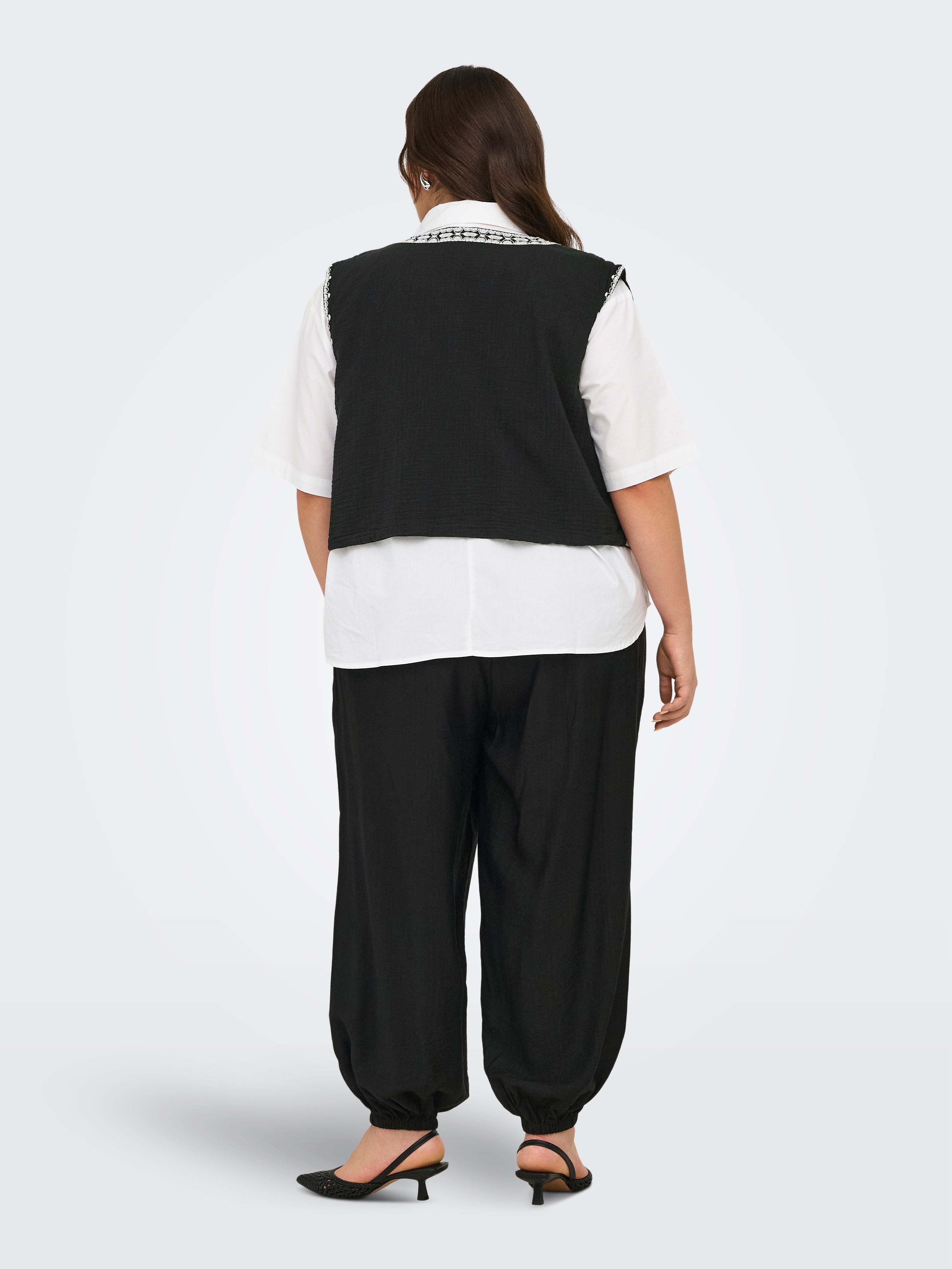 Only Caramkoma Damen Strickjacken Black/White Emb