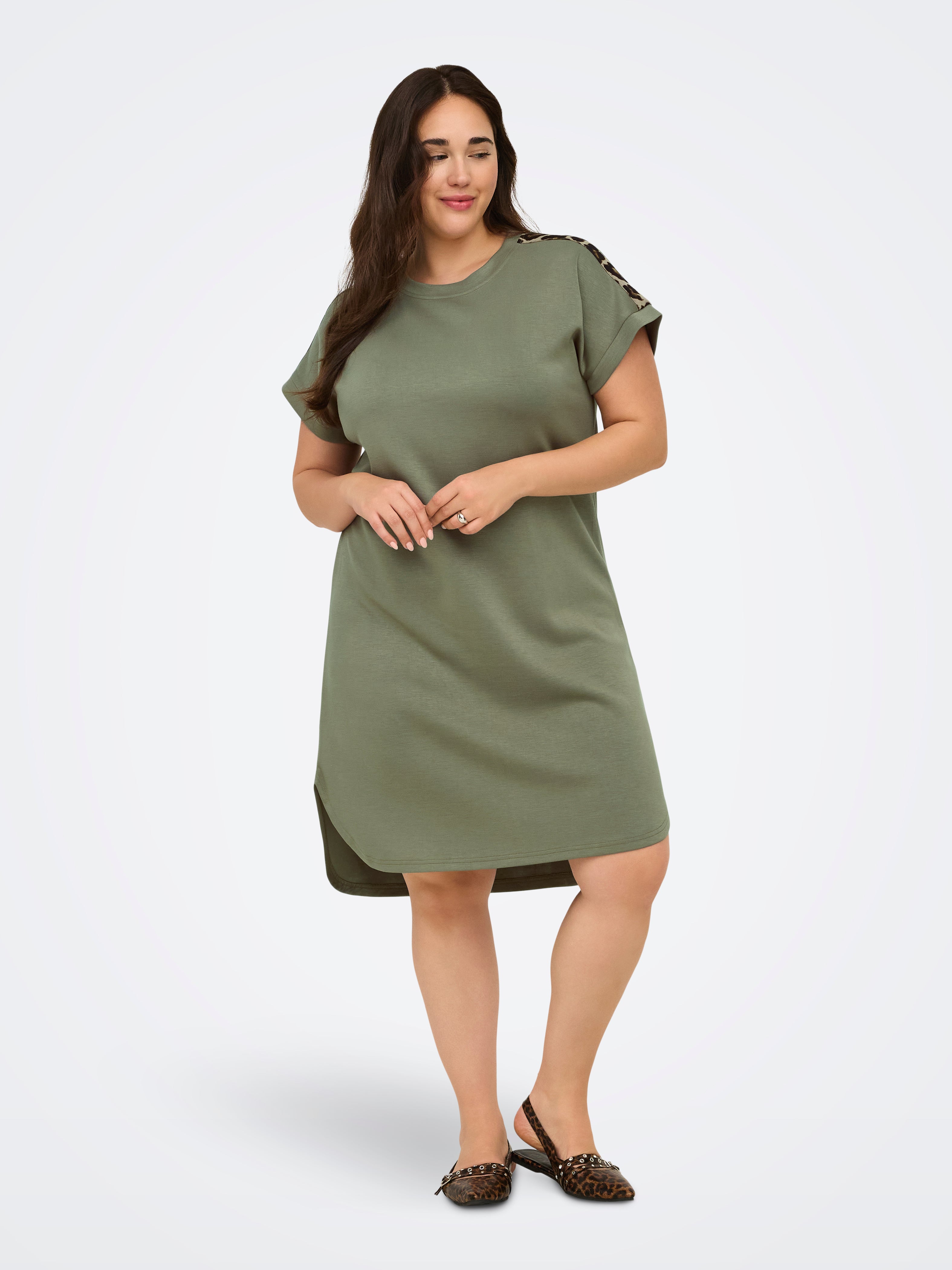 Only Carmakoma Damen Kleider Smokey Olive