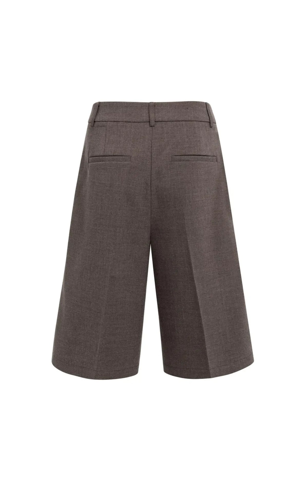 Bermudashorts mit hohem Bund und Falten Verkaufspreis
