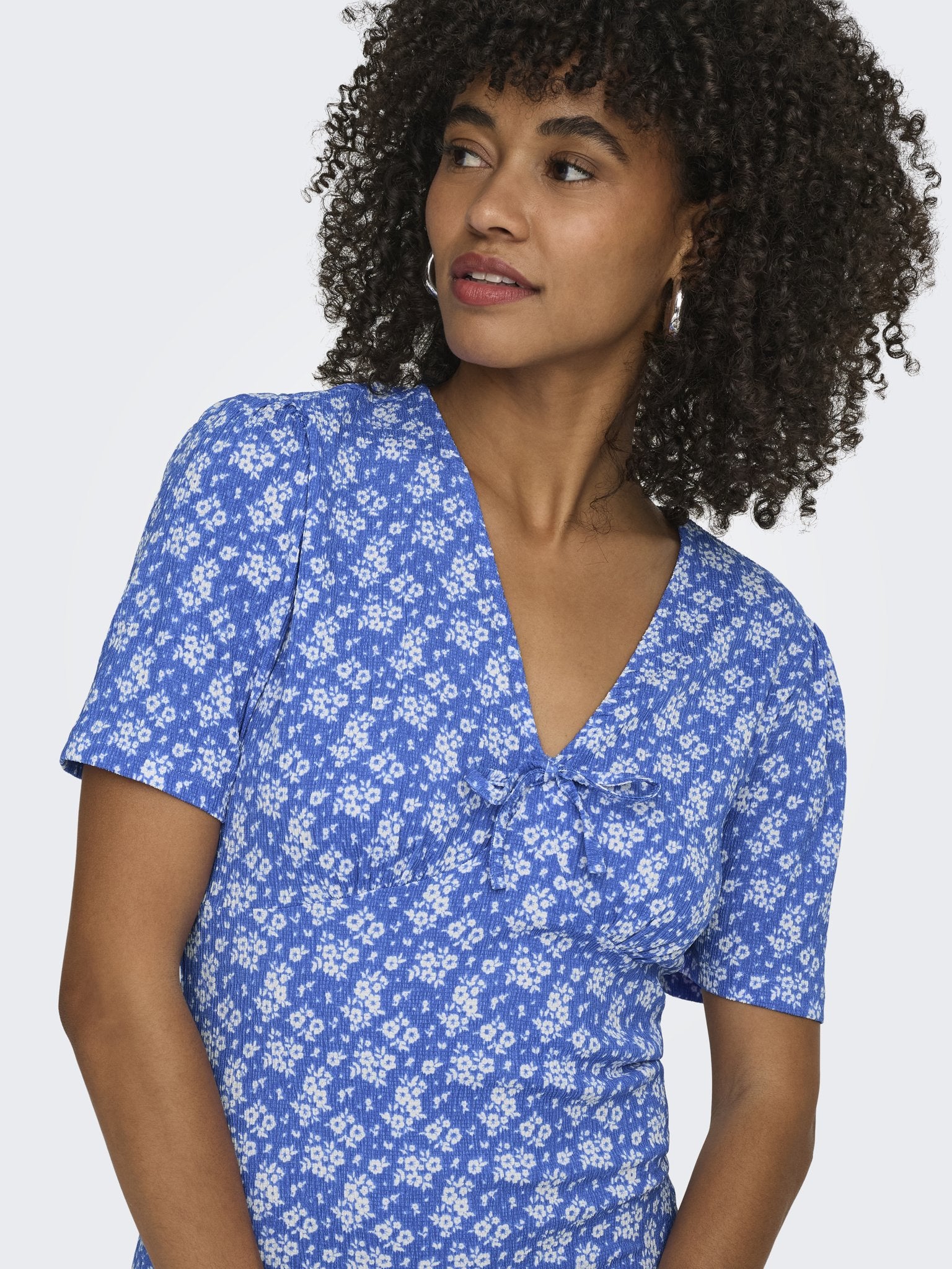 Only Damen Kleider Ultramarine/Clo