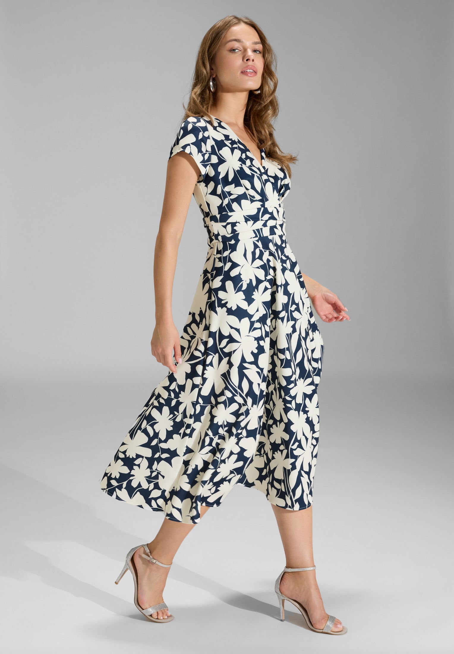 Swing Damen Kleider  Navy / Ivo