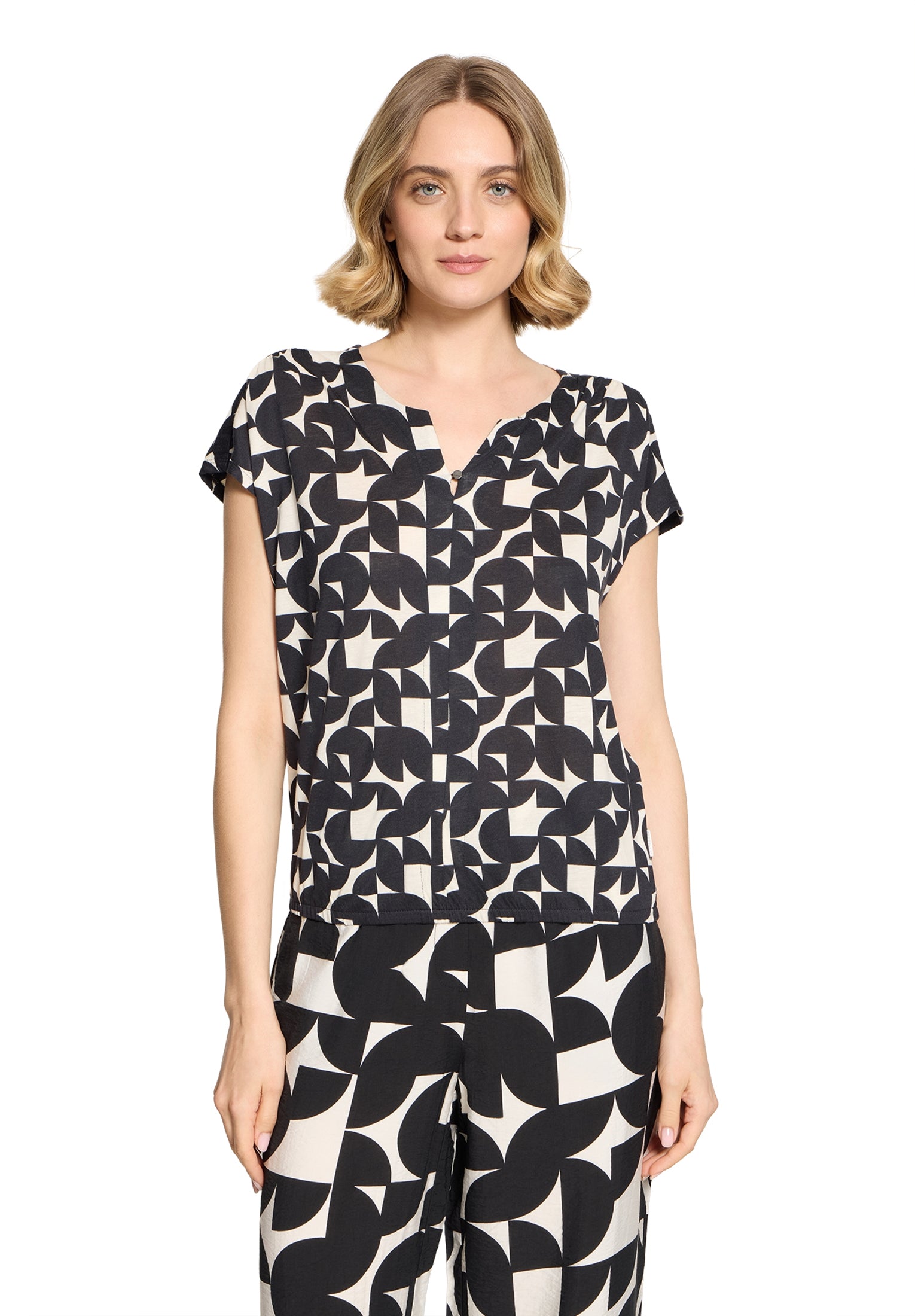 Betty & Co Damen T-Shirts Black/Cream