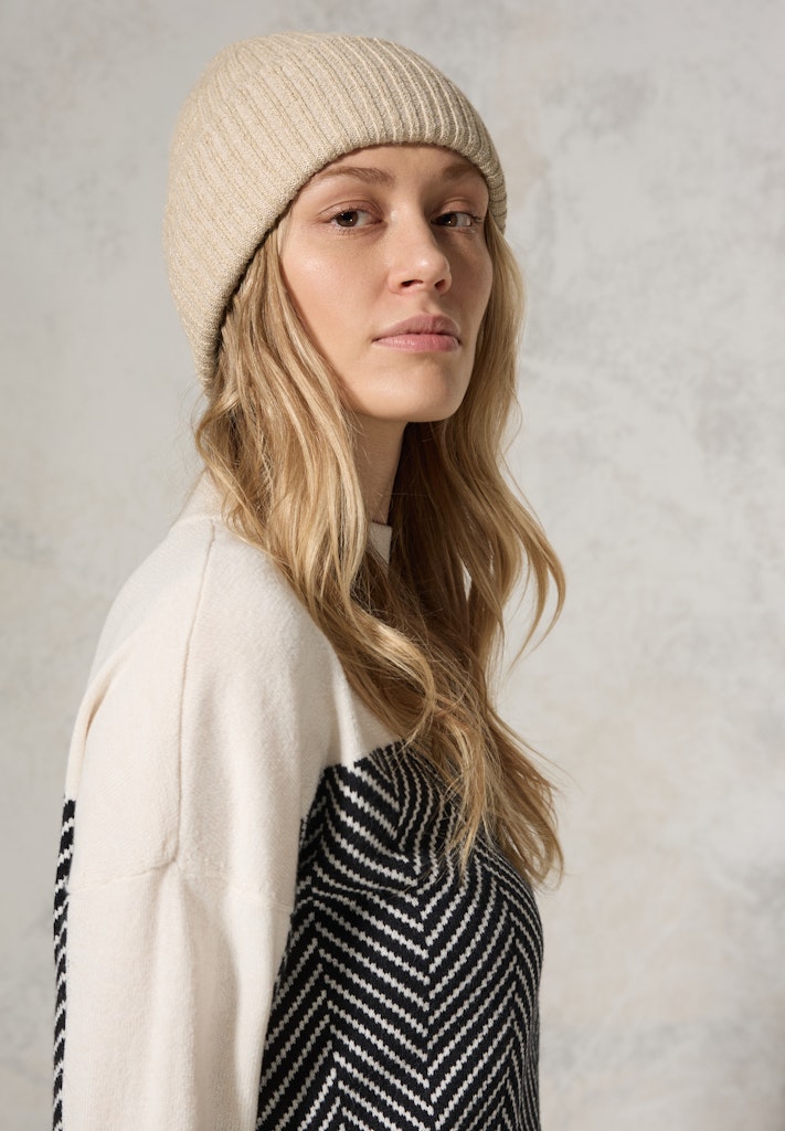 Cecil Tuch  Desert Be