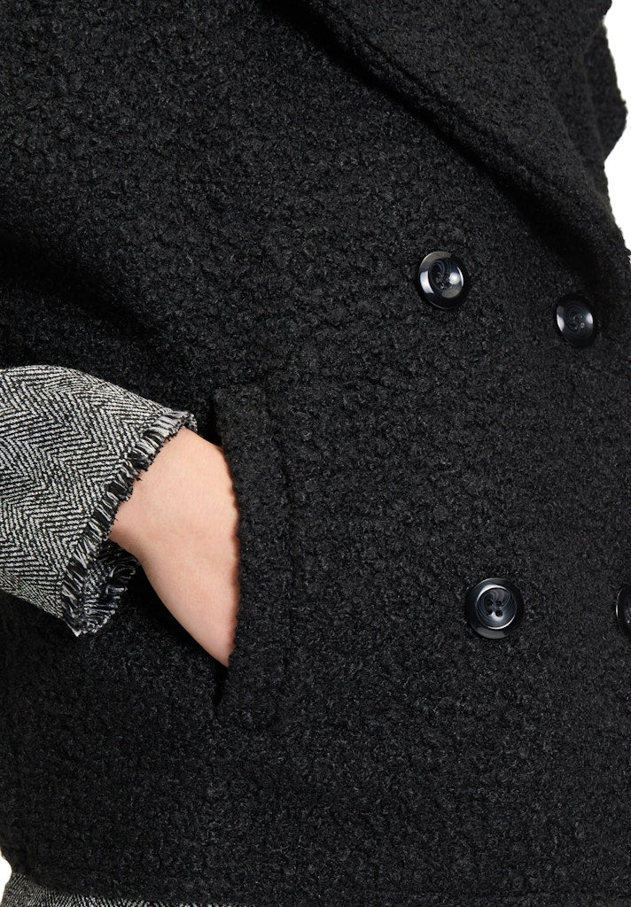 Betty & Co Damen Outdoorwesten Black