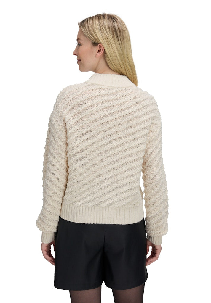 Betty & Co Damen Pullover White Sand