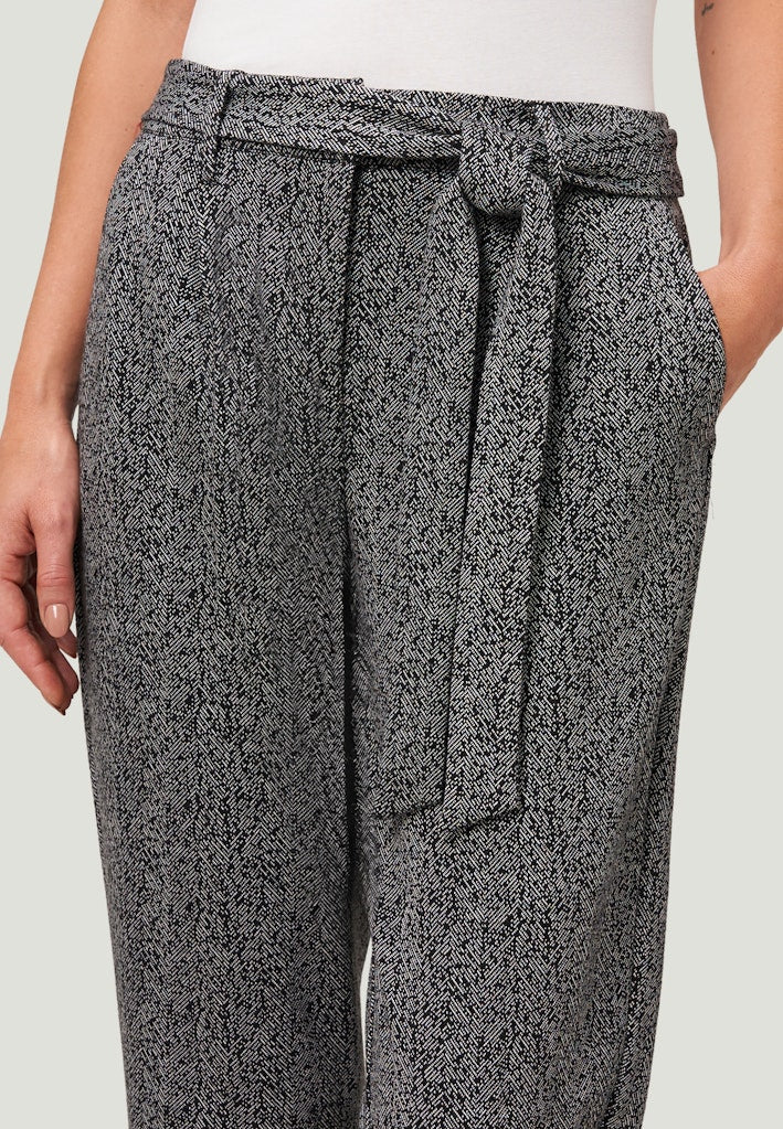 Zero Damen Hosen Blackcream