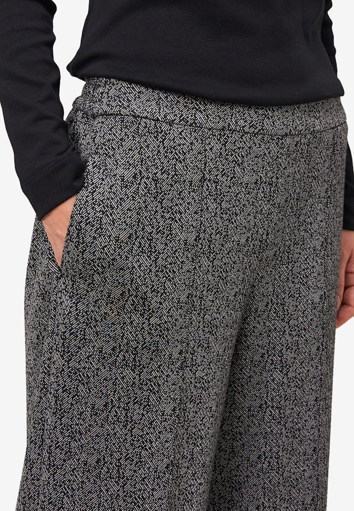 Zero Damen Hosen Blackcream