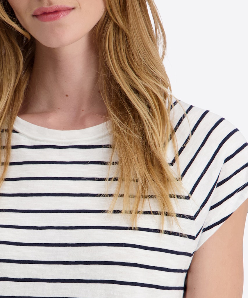 Timezone Damen T-Shirts White Blu