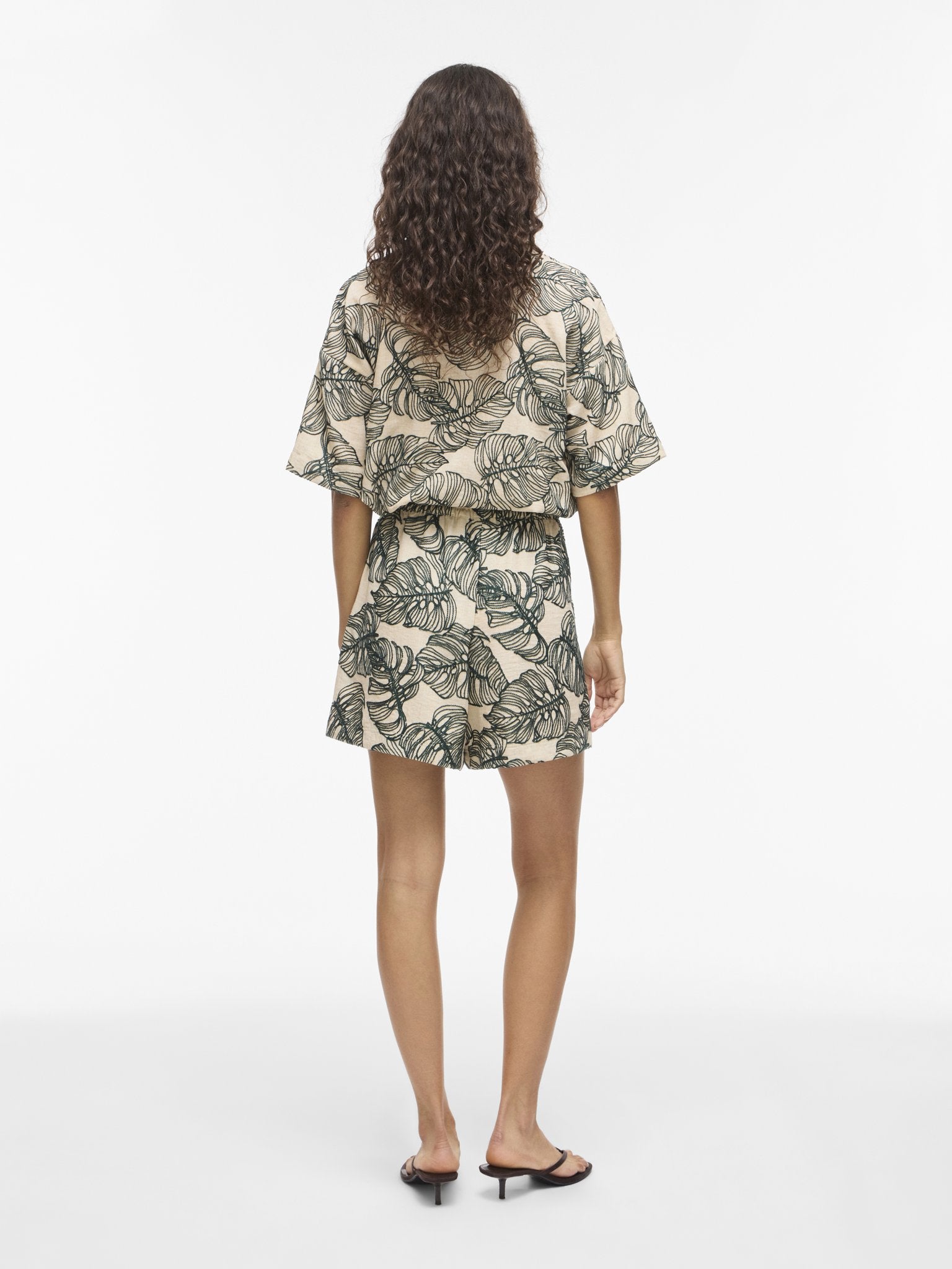 Vila Damen Shorts Birch/Atlantic