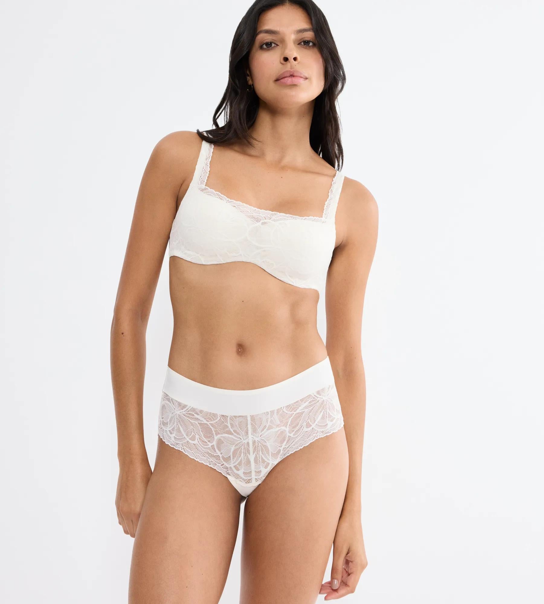 Triumph Slip Ecru White