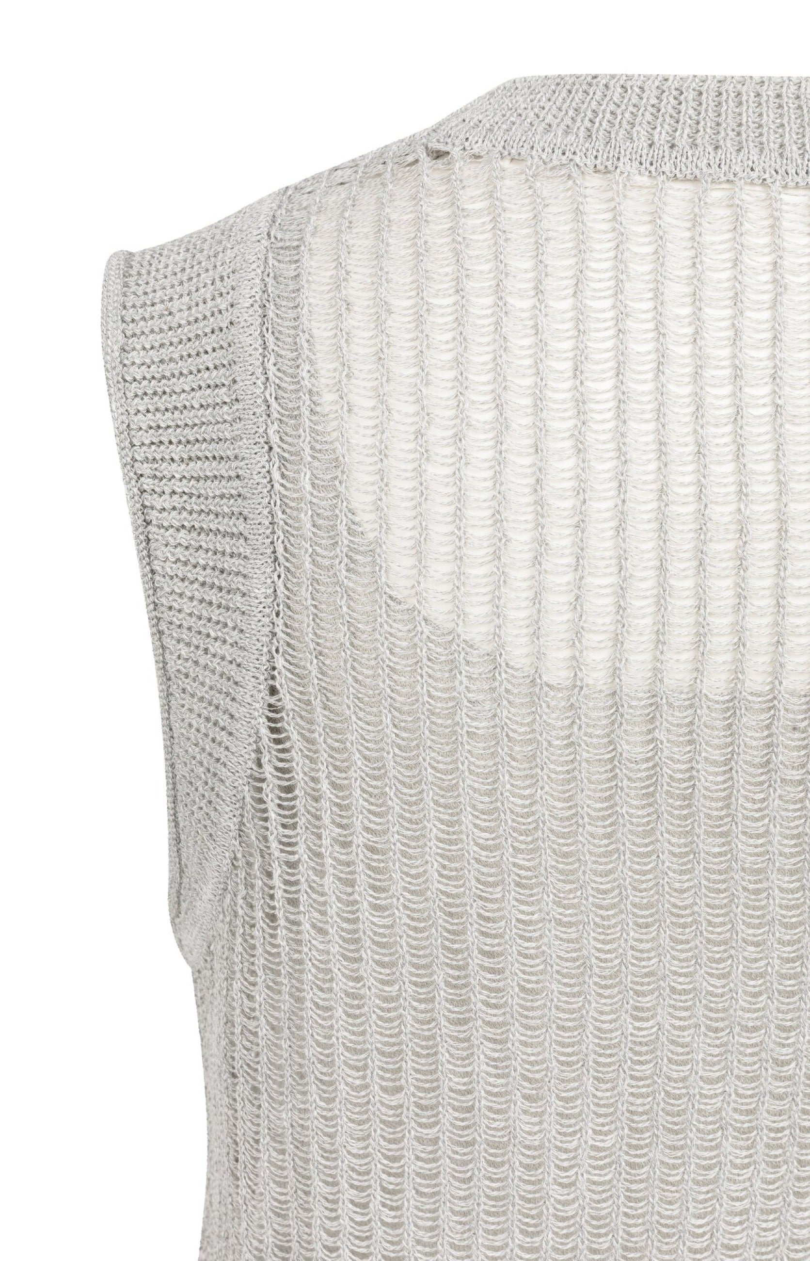 Offen gestricktes Oberteil mit passendem Unterkleid