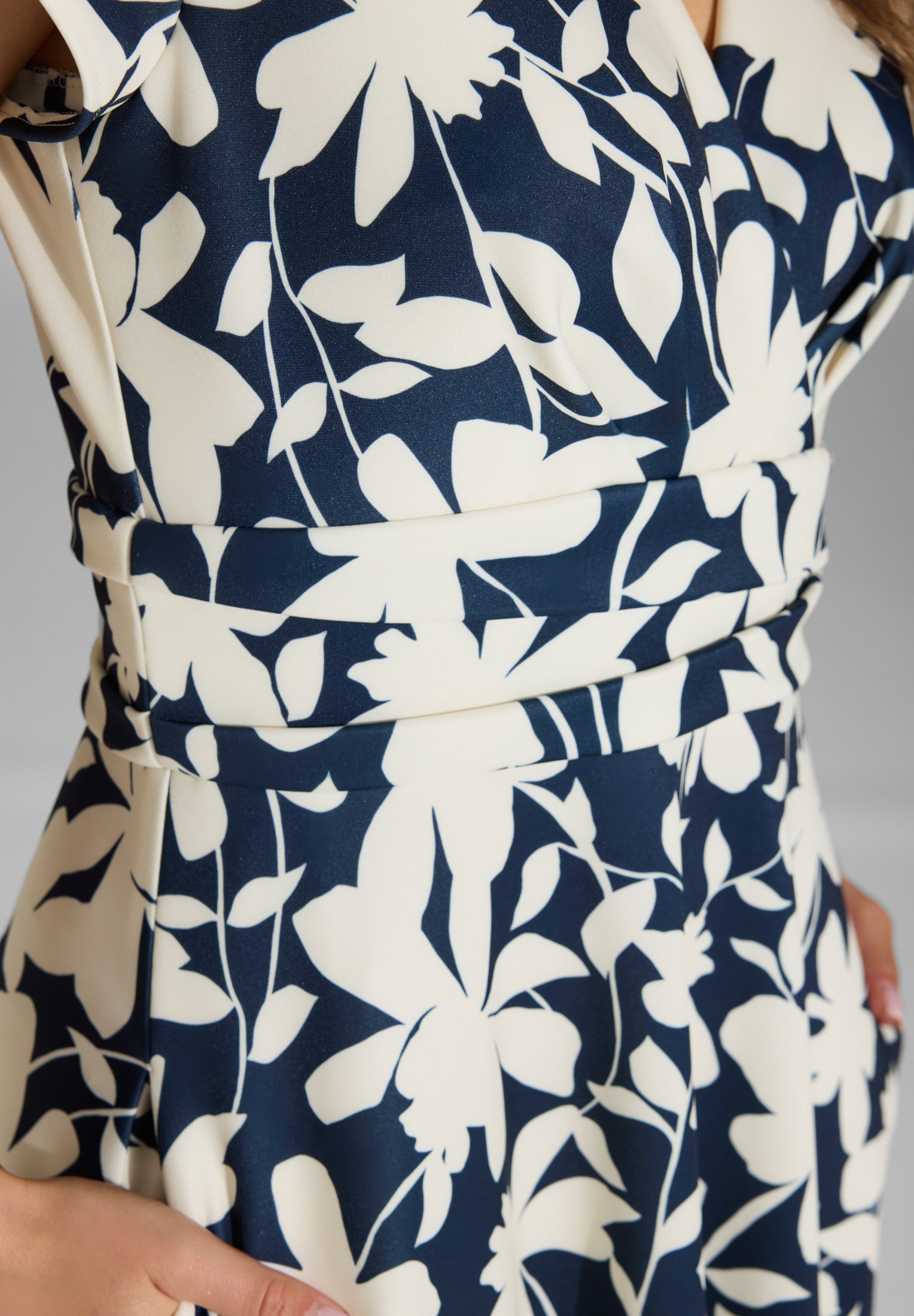 Swing Damen Kleider  Navy / Ivo