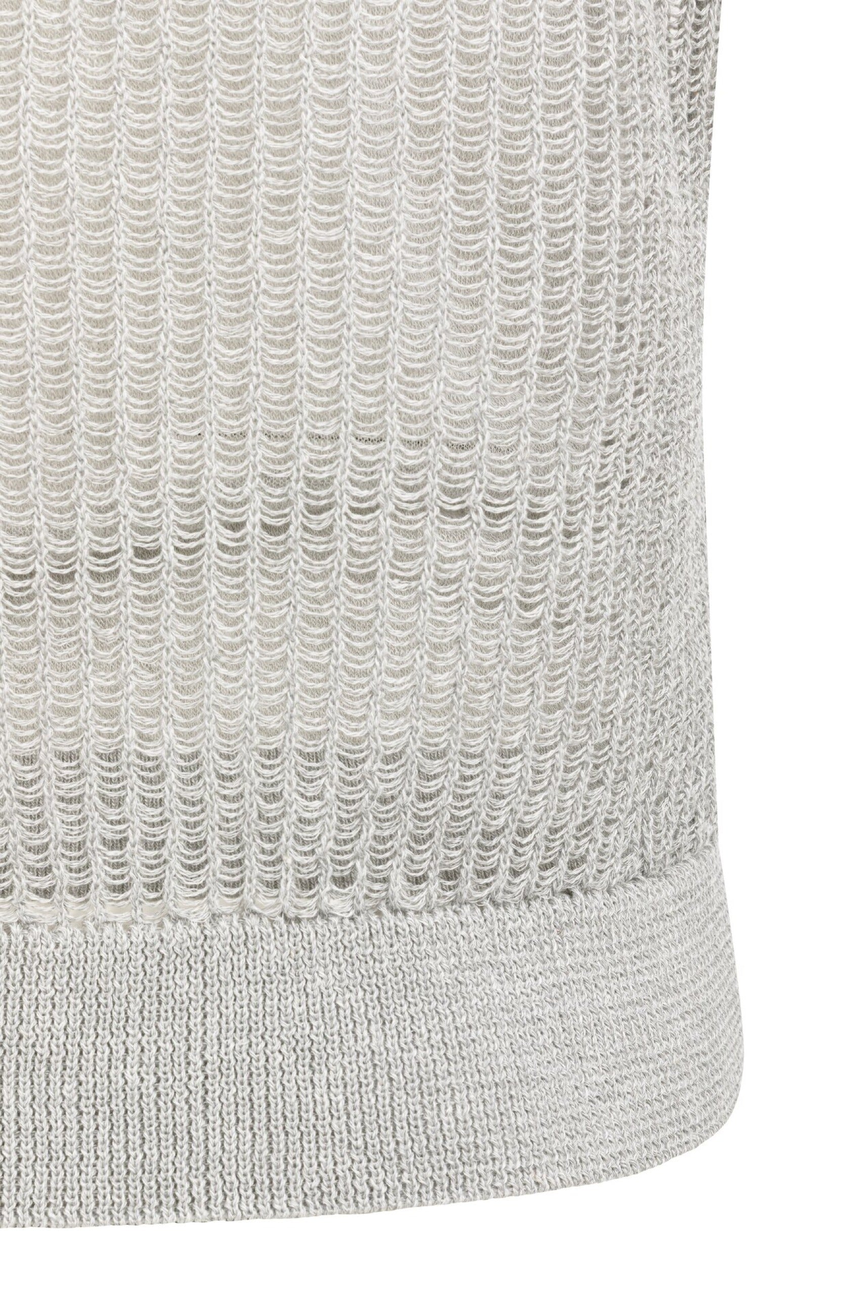 Offen gestricktes Oberteil mit passendem Unterkleid