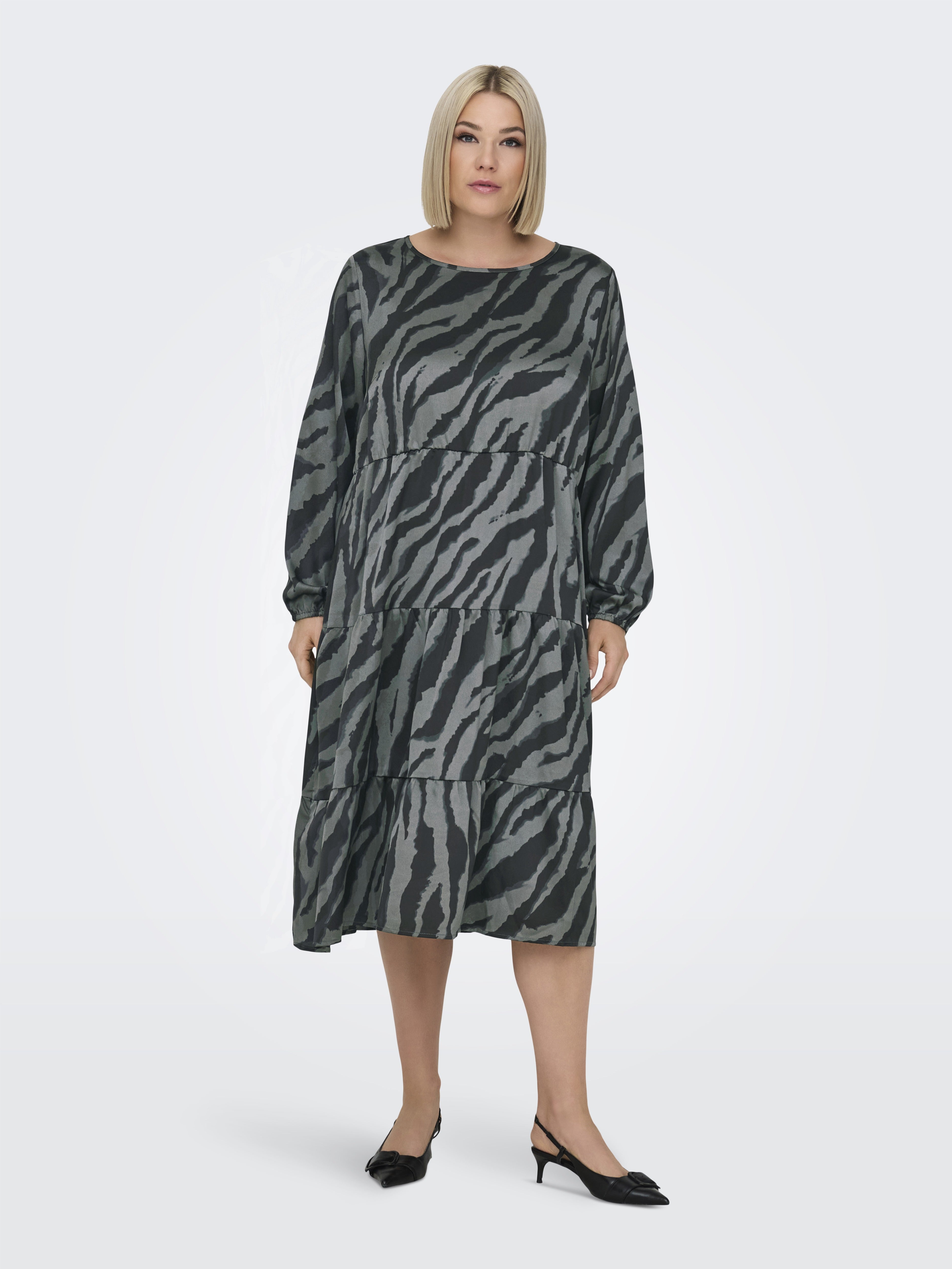 Only Carmakoma Damen Kleider Black/Maxi Zee