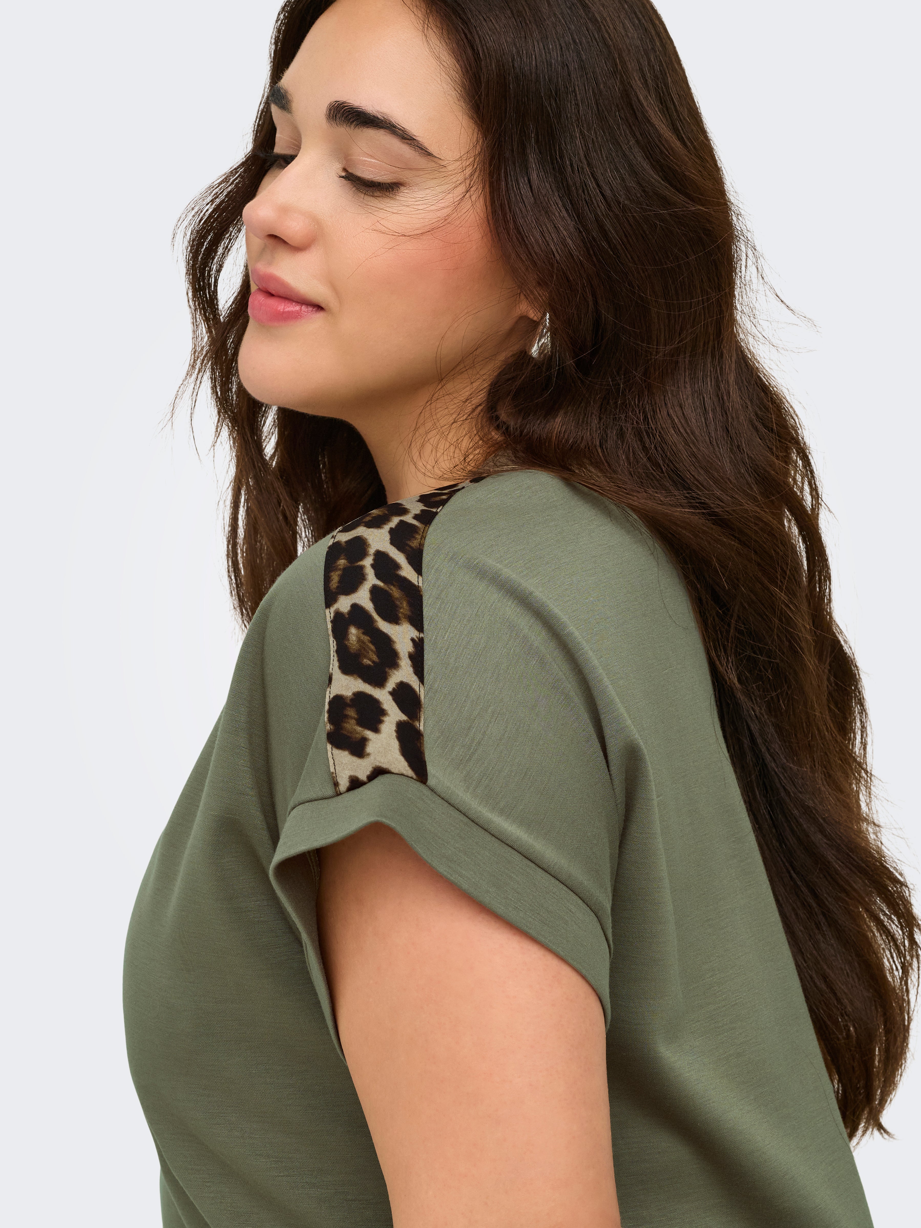 Only Carmakoma Damen Kleider Smokey Olive