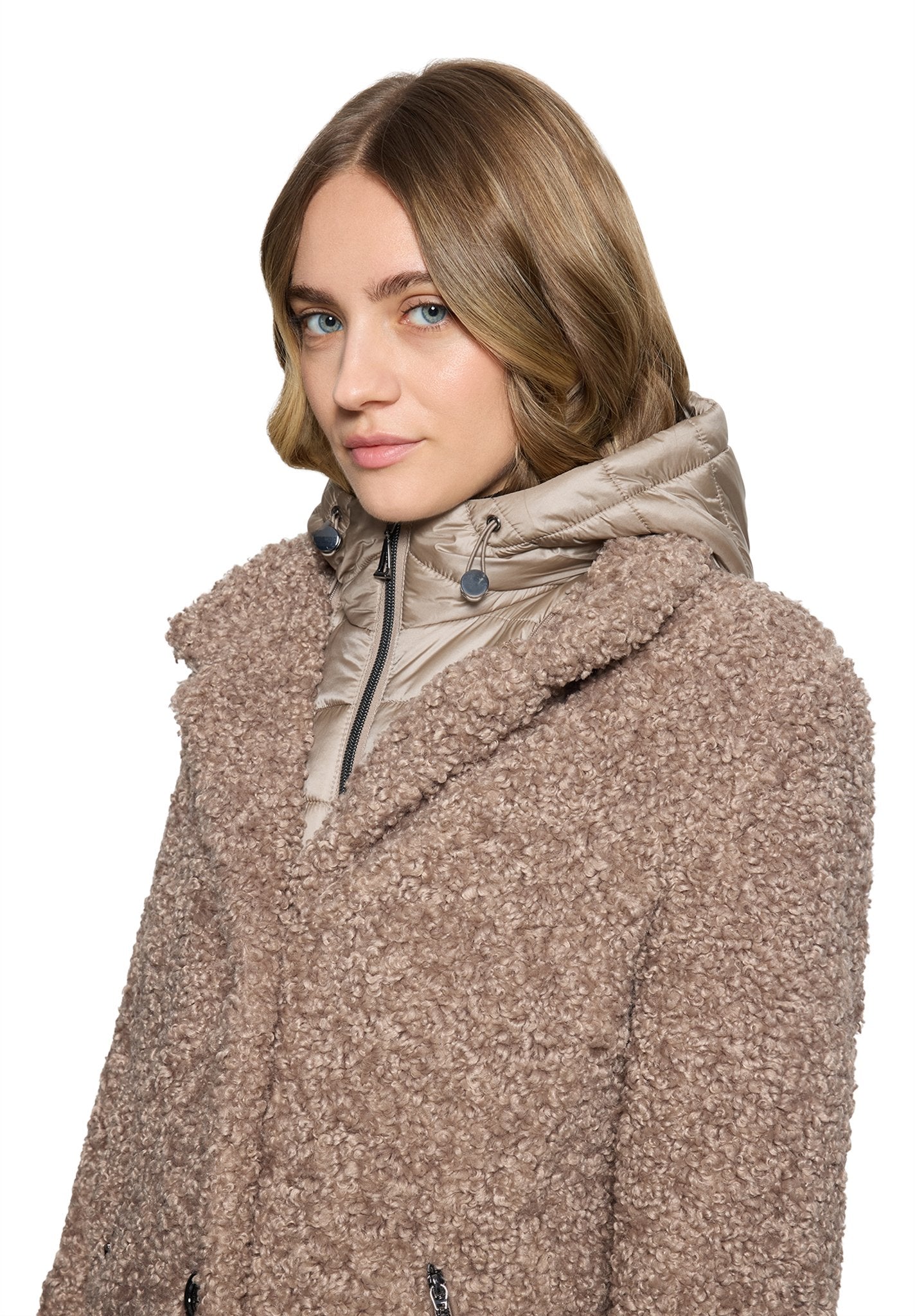 Amber & June Damen Jacken  Golden Alm