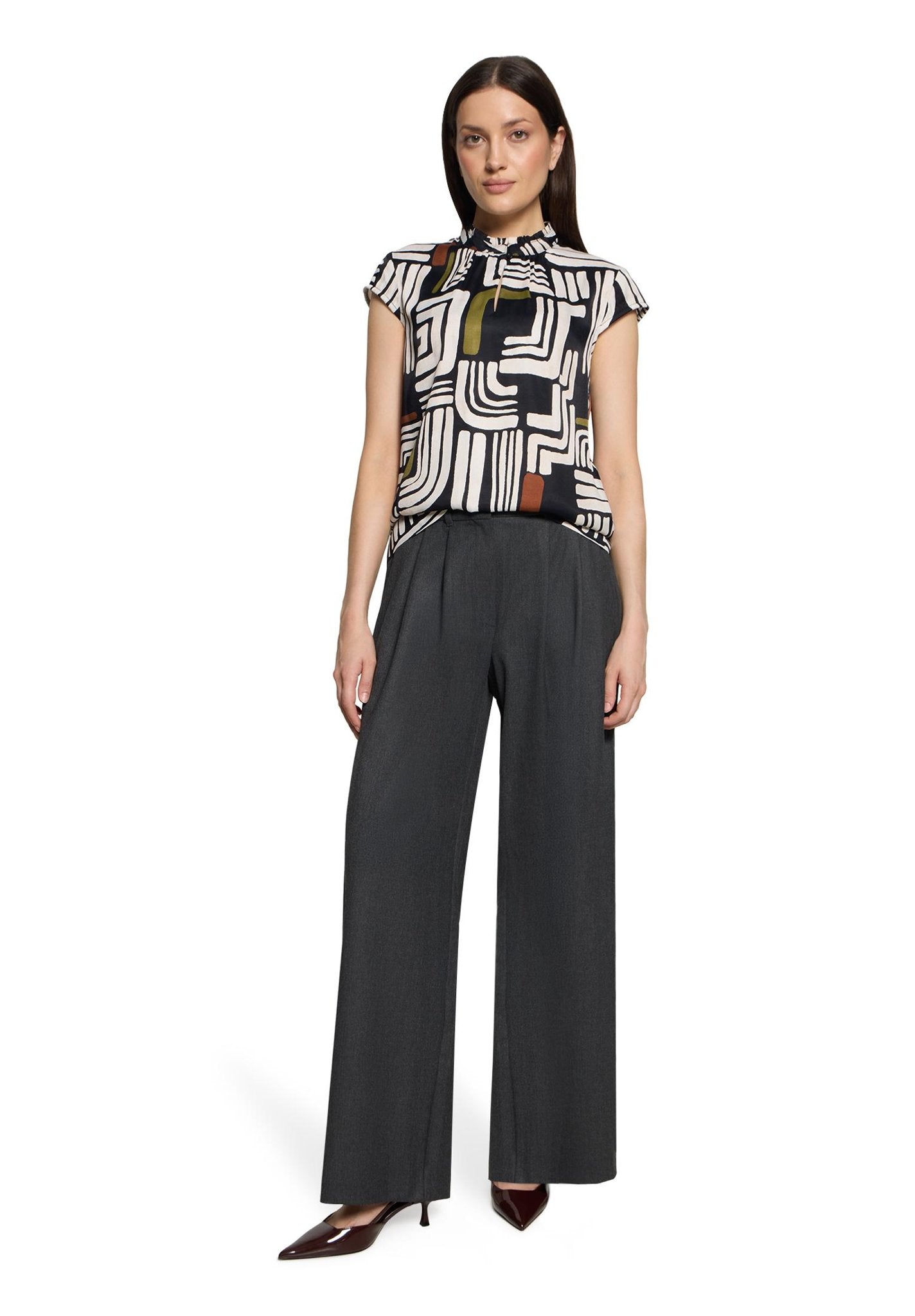 Betty & Co Damen Blusen kurz Black/Cream