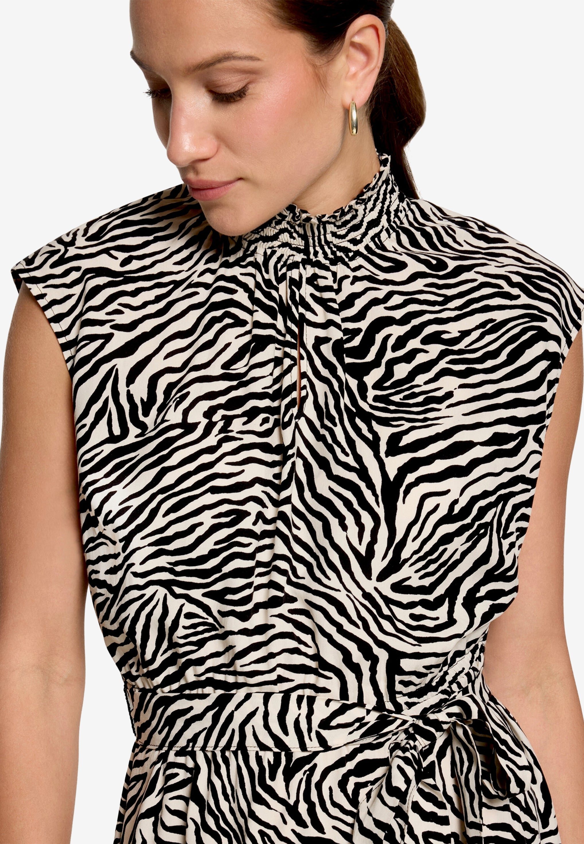 Zero Damen Kleider Cream/Black