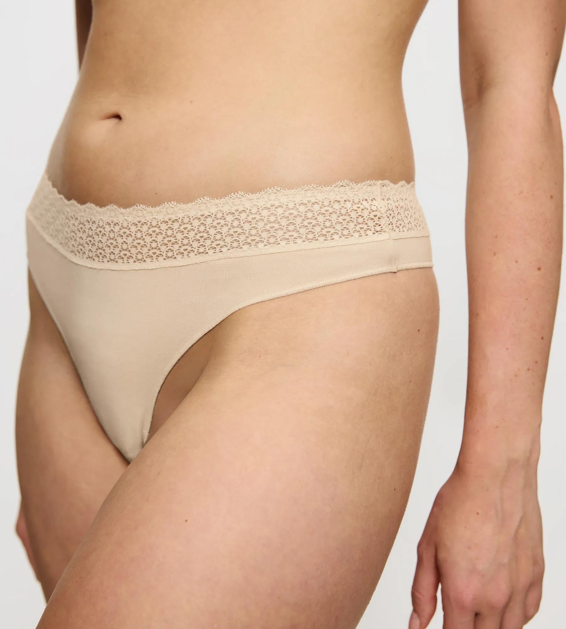 Triumph Slip Creamy Dre