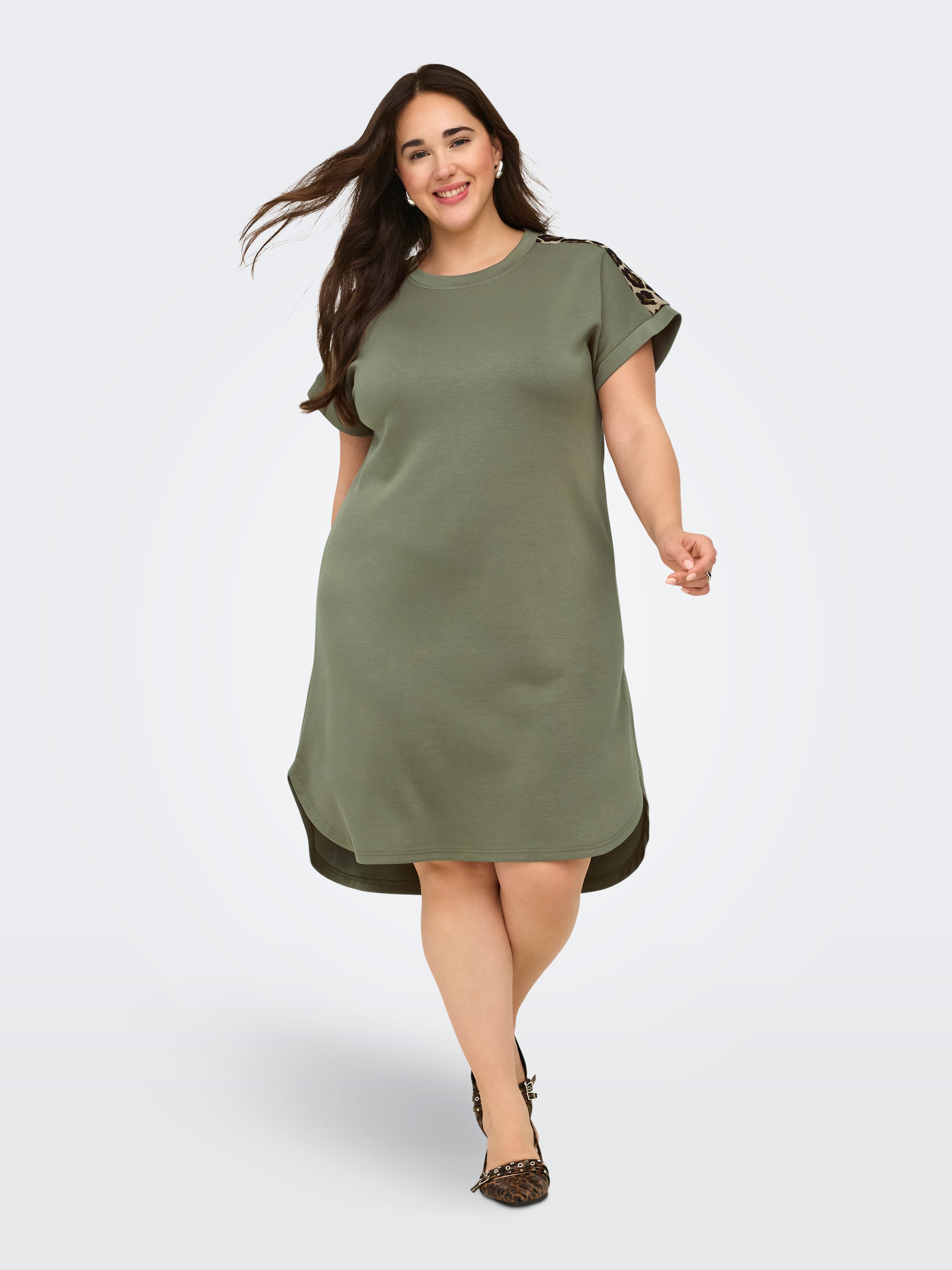 Only Carmakoma Damen Kleider Smokey Olive
